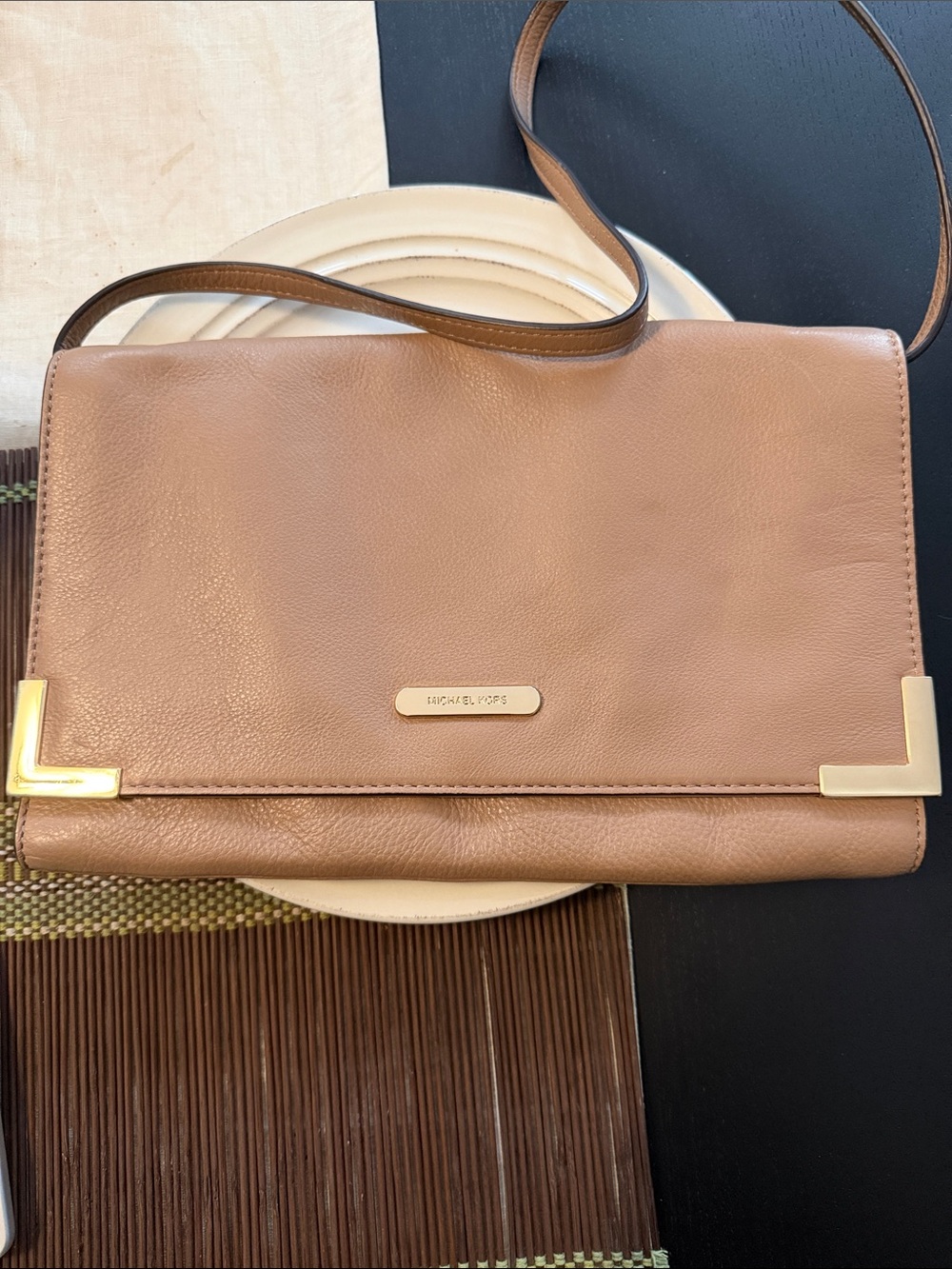MICHAEL KORS Brown Leather Shoulder Bag with Gold Accents